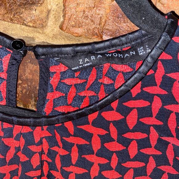 Zara Navy Blue Red Geometric Faux Leather Trim Long Sleeve Top Womens Size Large - Picture 4 of 8